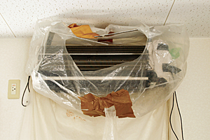 3.エアコン周辺・電気部分の洗浄準備