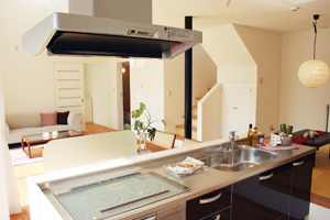 IHクッキングヒーターは火を使わないので、二酸化炭素が発生せず、室内がキレイ!