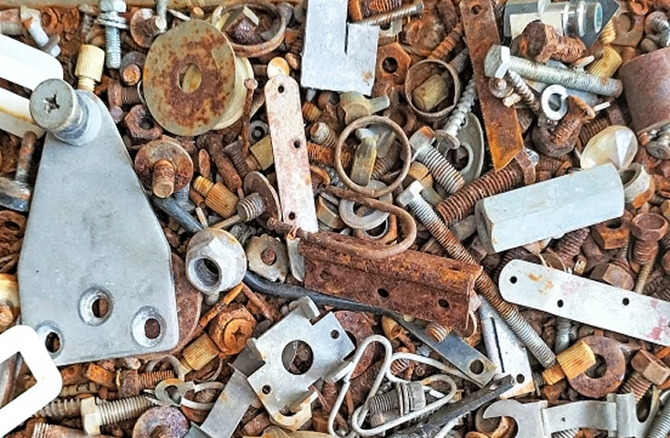 クギ拾いまで念入りに